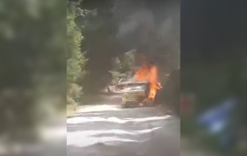 O mașină care participa la Raliul Sibiului a luat foc în mers