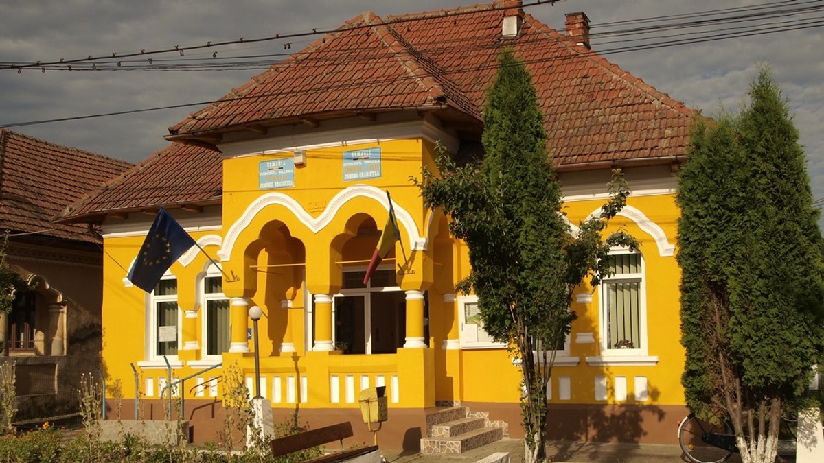 De unde mai fură românii bani: au spart sediul primăriei! Cu ce "pradă" s-au ales hoții