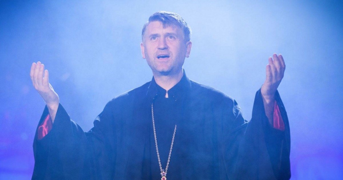 Cristian Pomohaci vrea sa redevină preot