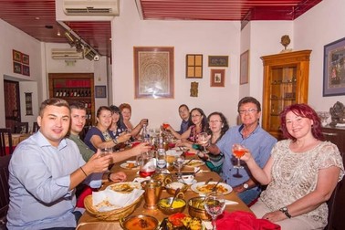 Gabriel Dorobantu cu admiratorii și prietenii săi