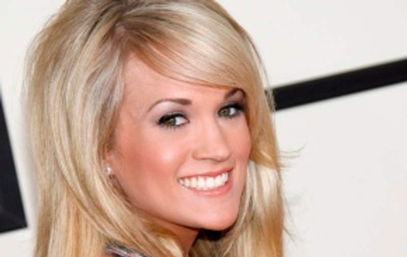 Carrie Underwood şi Michael Phelps nu sunt împreună