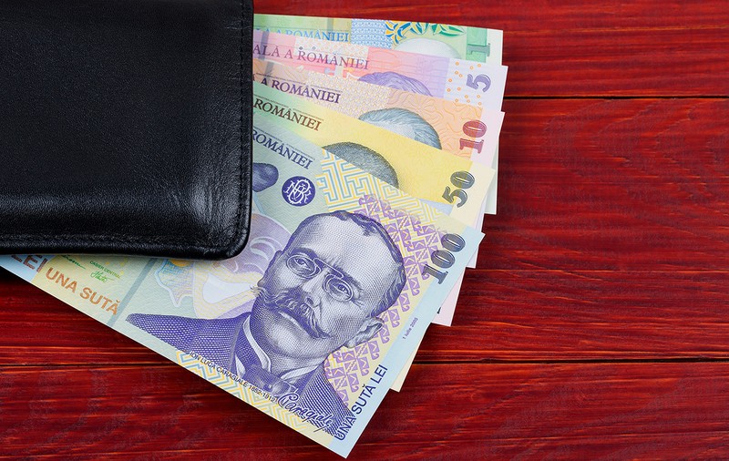 Studiu: Doar unul din cinci români știu ce sunt banii, creditele și investițiile și doar 15% economisesc în vederea pensionării