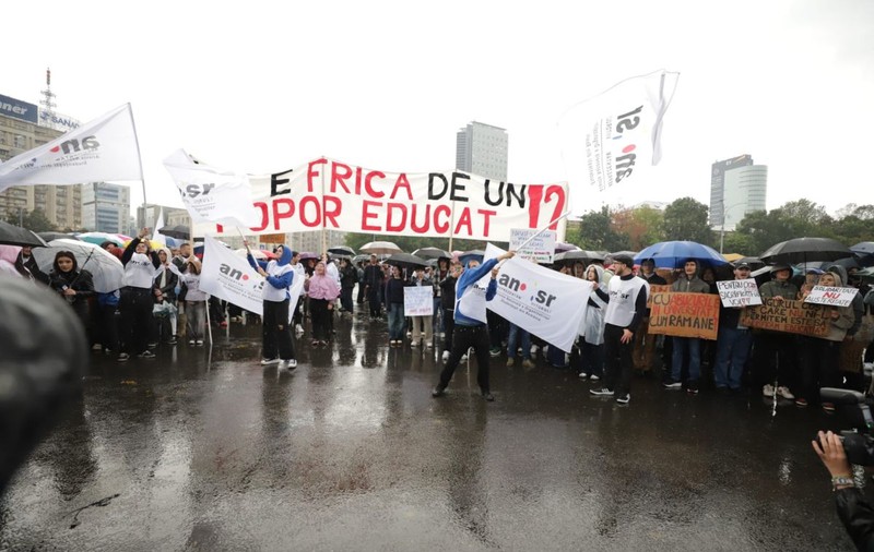 Anul universitar a început cu proteste ale studenților față de măsurile impuse de Guvernul Bolojan