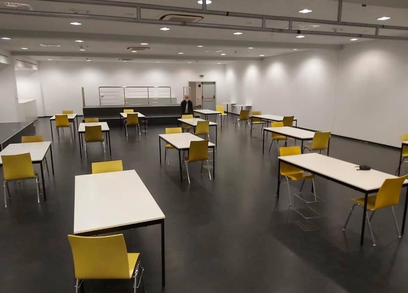 Gabriela Firea a postat această fotografie pe Facebook: „Iată în imagini alte săli care sunt amenajate pentru medicii de la Tel Verde”
