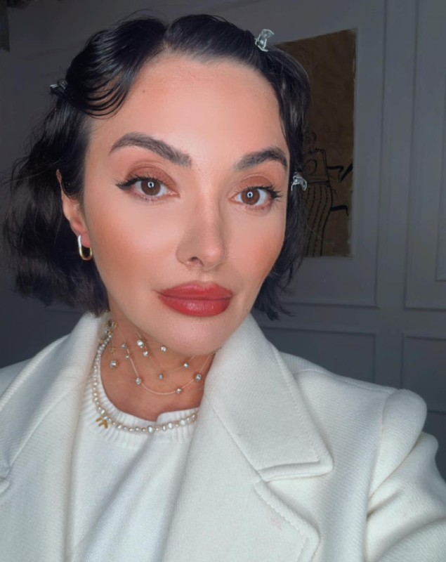 Ana Morodan a părăsit România, după ce a anunțat că se retrage pentru o perioadă din viața publică. Vedeta are probleme de sănătate