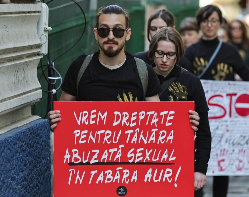 Protest în fața Parchetului București: zeci de oameni cer dreptate în cazul minorei violate la școala de vară AUR, acum mai bine de doi ani | VIDEO