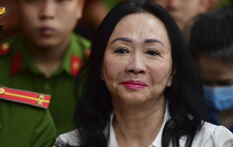 Miliardara Truong My Lan, condamnată deja la moarte, a primit o pedeapsă de închisoare pe viață într-un alt proces, în Vietnam