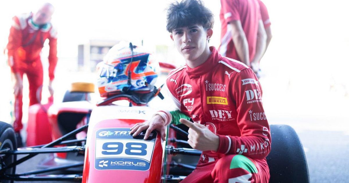 Pilotul român David Cosma Cristofor concurează în curse de Formula 4