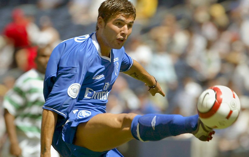 Mutu s-a retras din fotbal printr-o scrisoare. Un agent român îi dezvăluie planurile de viitor. Impresarul îl ”tăvălește” pe Ianis Hagi