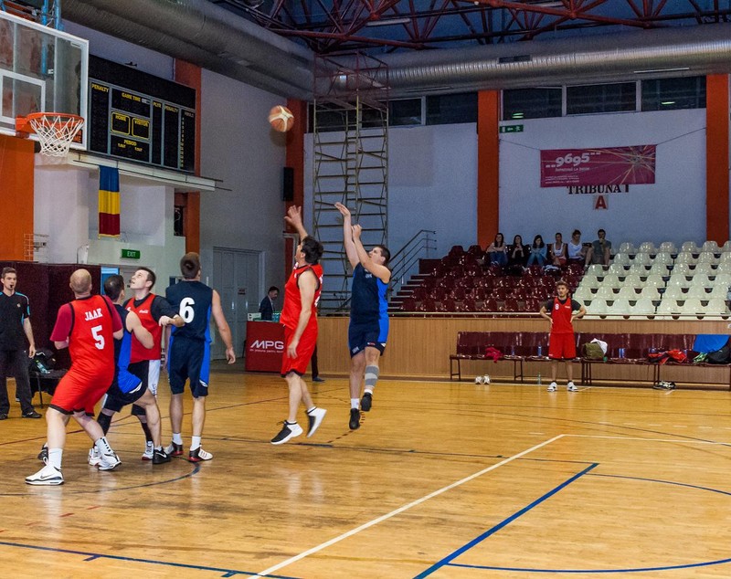 Spirit de echipă și competiții frumoase în noul sezon Romanian Corporate Sports / GALERIE FOTO