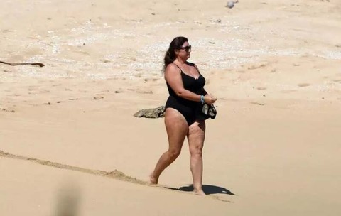 A fost jignită și execrabil criticată pentru greutatea ei, dar acum le-a dat șah mat. A topit 45 kg și arată ca o zeiță. Cum s-a afișat vedeta cu soțul ei, un mare actor