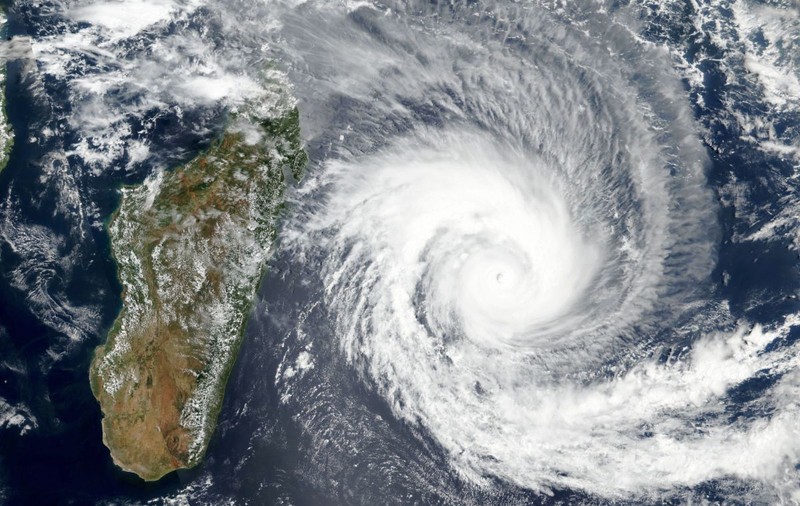 Ciclonul Batsirai a lovit insula Madagascar. Un oraș a fost distrus aproape complet