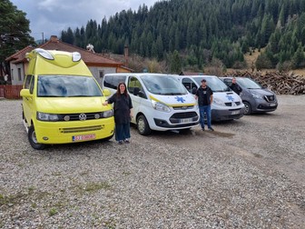 Katja, alături de voluntarii aflați la volanul celorlalte vehicule