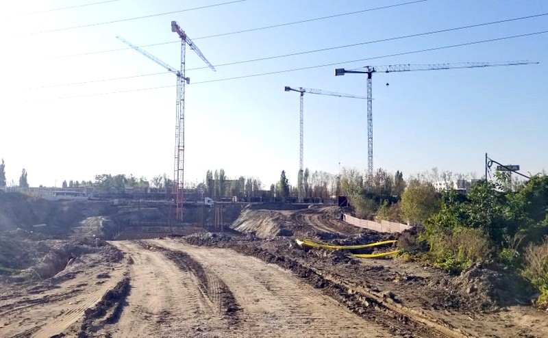 Pe terenul viran de lângă satul Cățelu, județul Ilfov, Primăria Sectorului vrea să construiască un centru de colectare a deșeurilor