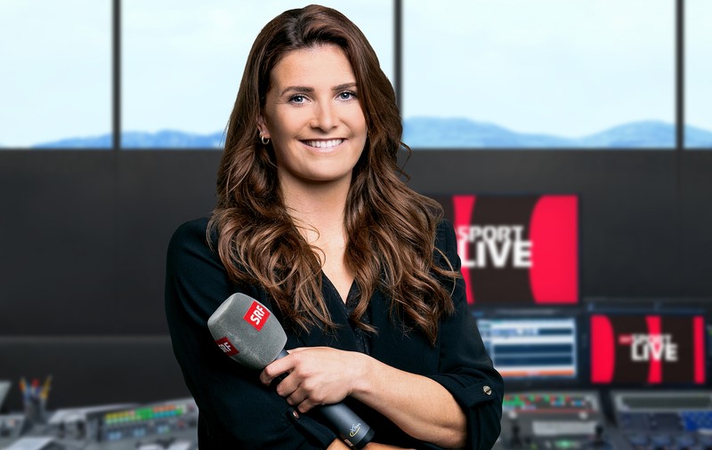 Prima femeie care va comenta meciuri de fotbal la postul public din Elveția. Ioana Cosma a deschis drumul