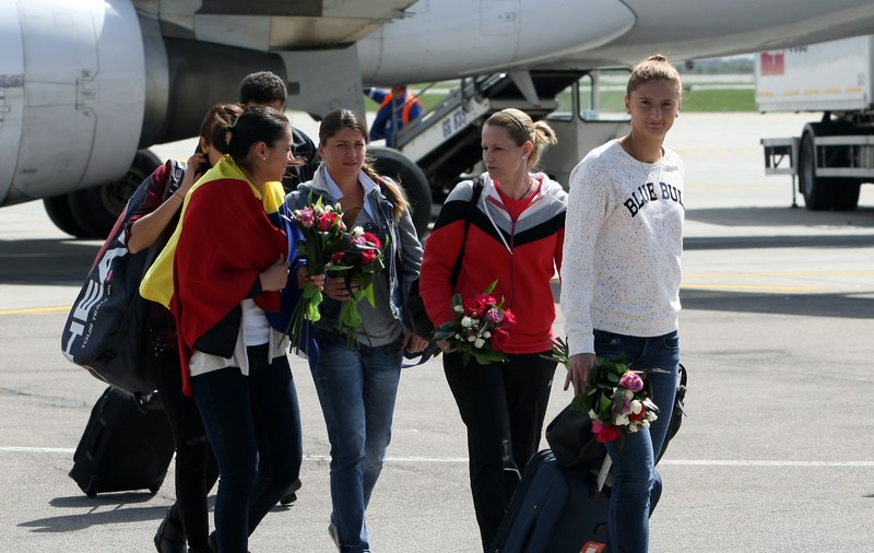 A fost anunțată echipa României pentru meciul de Fed Cup cu Cehia. ^Simona Halep se joacă de-a operația
