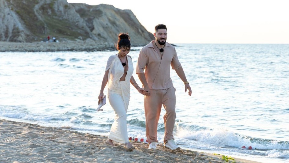 Tina Ulmeanu și Bogdan Mocanu la „Burlacii: Foc în Paradis” | Foto: PRO TV