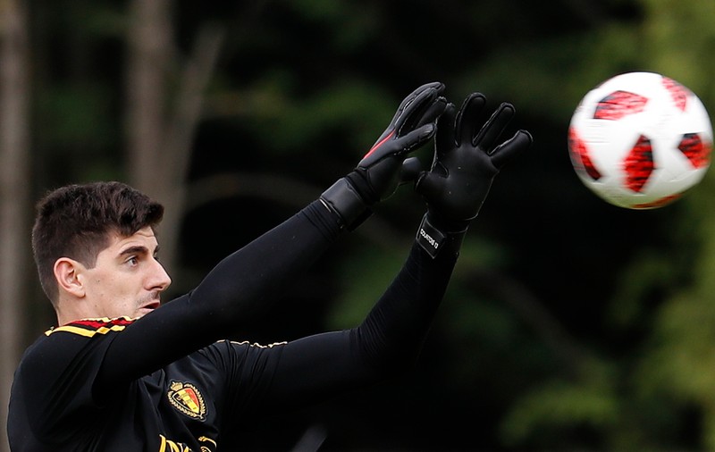 Real Madrid l-a transferat pe portarul Courtois de la Chelsea Londra