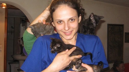 Luana (Ana-Lucia Udrescu) visa să ajute cât mai multe animale în primejdie