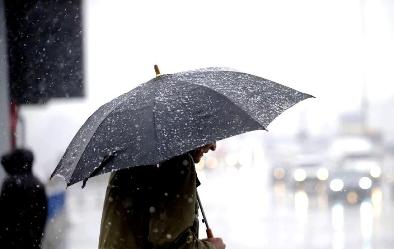 Prognoză meteo pentru marți și miercuri în București. Temperaturi de 22 de grade, descărcări electrice și ploi
