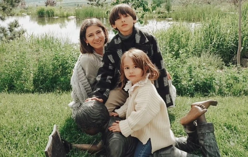 Ce reguli are Dana Rogoz pentru cei doi copii ai săi, Vlad și Lia. „Are un ceas pentru vacanțe, prin care putem să îl urmărim”