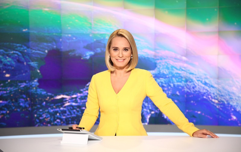 Cu cine și de cine râde Andreea Esca. “Suntem ca elevii aceia din ultima bancă puși pe caterincă”