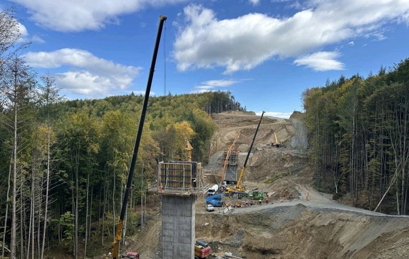 Autostrada A1 Sibiu – Pitești: progrese în lucrările la viaductele de pe cel mai lung lot, Cornetu-Tigveni