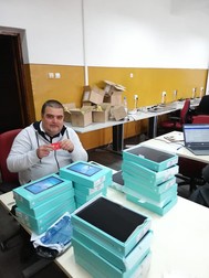 Pregătind tabletele pentru școala online