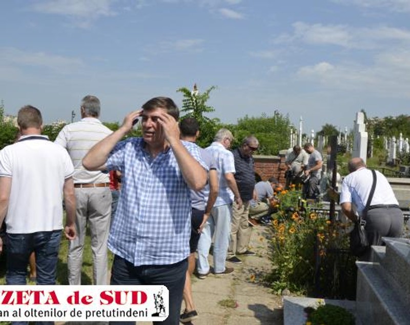 GALERIE FOTO / Căpitanul Craiovei Maxima, omagiat de foştii colegi