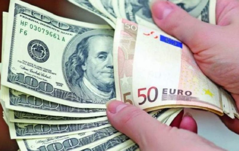 Curs valutar 11 noiembrie 2019 | Leul s-a depreciat în raport cu euro și dolarul