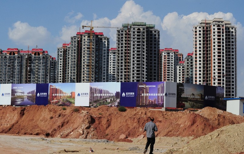 China are mai multe apartamente goale decât locuitori. „1,4 miliarde de oameni probabil că nu le pot umple”