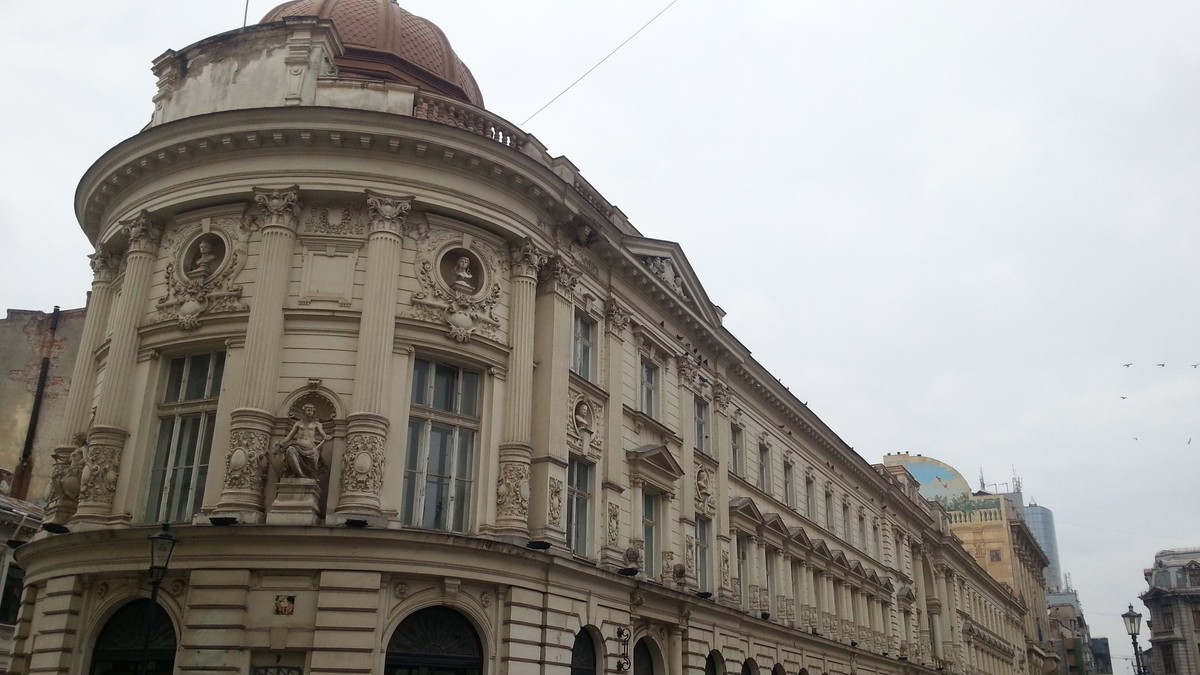 Muzeul Holocaustului nu se va mai amenaja în Palatul Dacia. Clădirea a fost cumpărată de Primărie pentru 63 de milioane de lei, pentru ”Pinacoteca Municipiului București” și urma să fie cedată gratuit Institutului Elie Wiesel