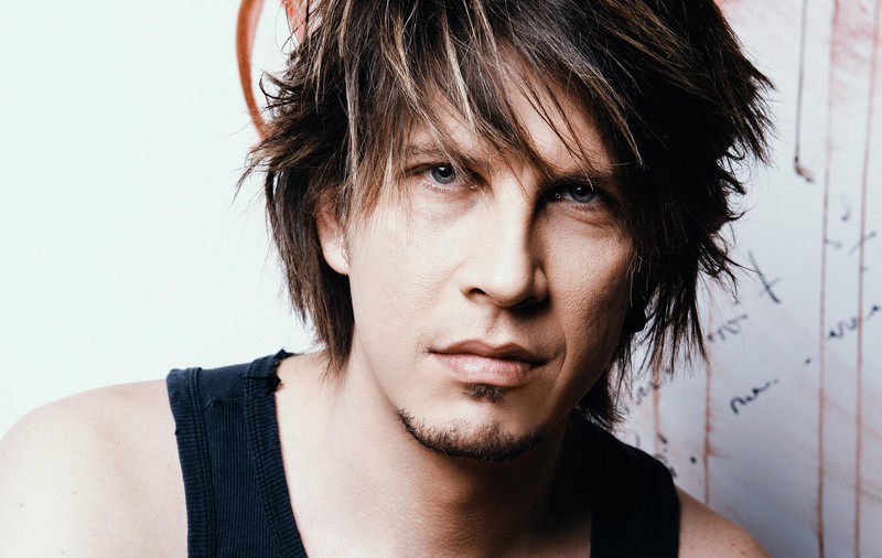 Tudor Turcu, câștigătorul X Factor 2012, va deveni tătic. Ce burtică mare are partenera lui de viață