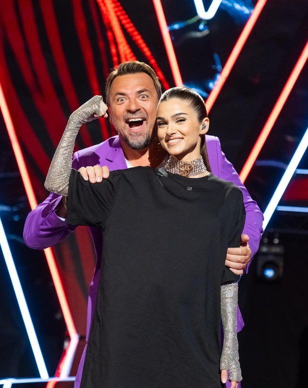 Theo Rose a dat de belea de când face pereche cu Horia Brenciu la „Vocea României”: „Oare o fi gelos?”