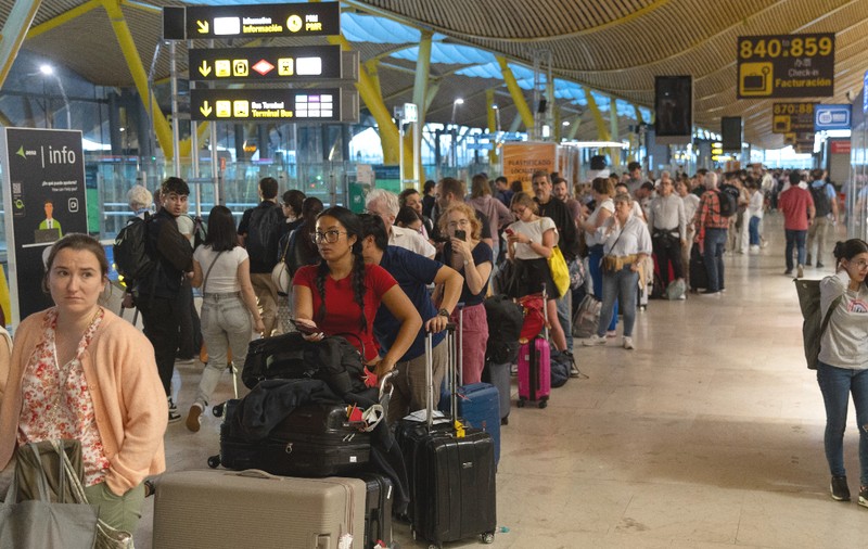 Criza migranților din Ceuta: ce s-a întâmplat în prima zi după ce Spania a început să verifice pasagerii veniți din Italia