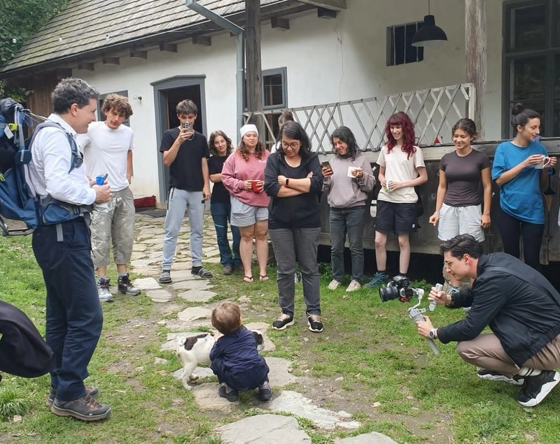 Povestea proiectului „Adoptă o casă la Roșia Montană”. Oamenii care dau o nouă viață clădirilor vechi de sute de ani