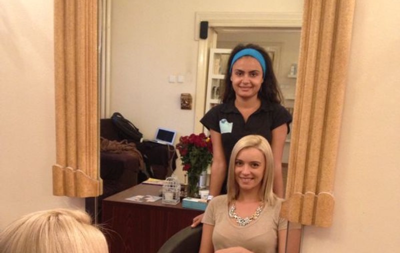 Bianca Ioniță și Diana Dumitrescu și-au tratat părul cu botox