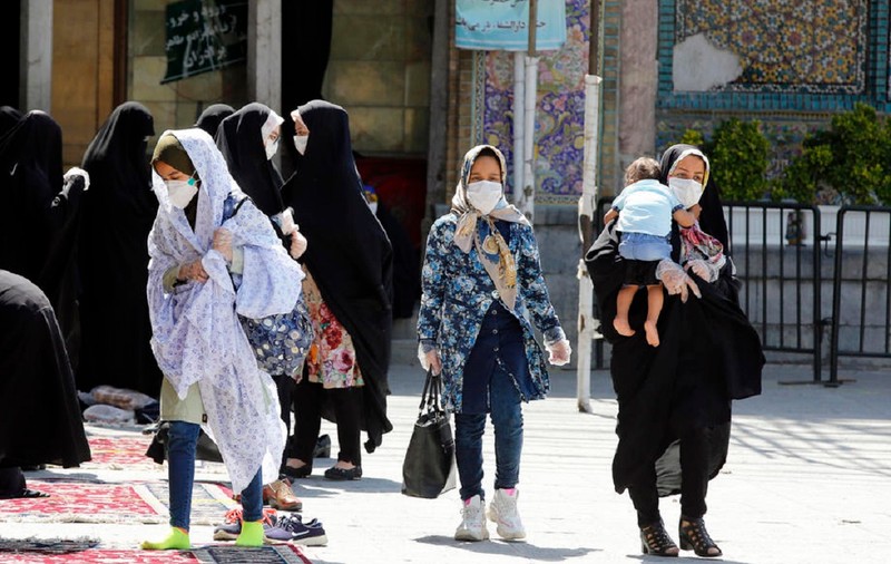 Răspândirea COVID-19 se accelerează în Iran. Peste 3.000 de cazuri noi au fost înregistrate în 24 de ore