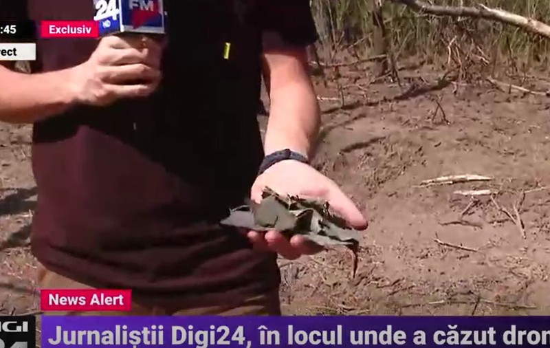 După trecerea echipelor MApN, jurnaliștii Digi 24 spun că au mai găsit posibile resturi de dronă în localitatea tulceană Ceatalchioi