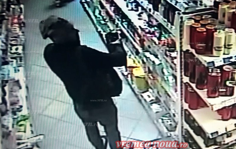 Un hoț de ciocolată din Vaslui și-a schimbat gusturile: prins furând whisky