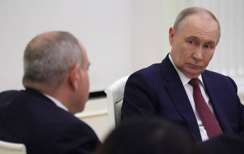 Vladimir Putin, umilit de premierul Armeniei într-o discuție despre democrație și libertate, la Kremlin: „Se foia și se scărpina”