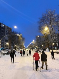 Spaniolii au ieșit cu schiurile pe stradă