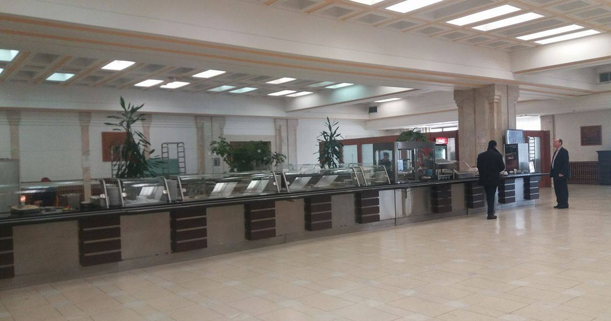 Cât costă masa la cantina din Parlament