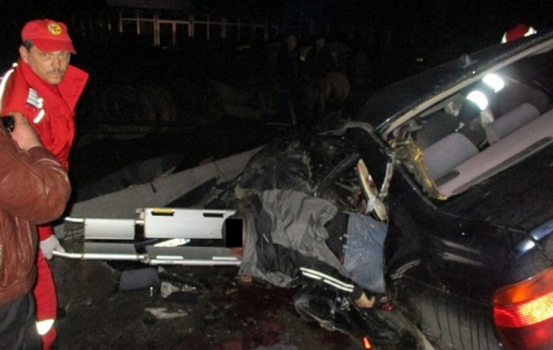 UPDATE: Accident înfiorător în Bistrița-Năsăud. Acul kilometrajului s-a oprit la peste 200 km la oră! La volan ar fi fost adolescentul de 15 ani