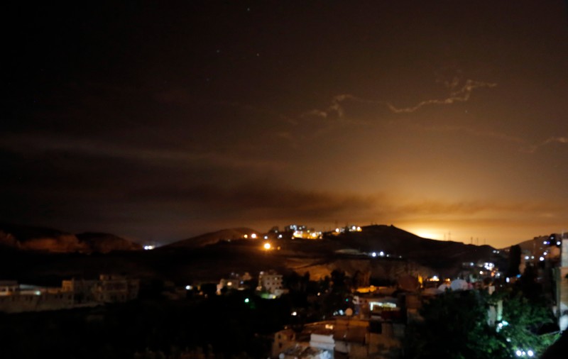 Iranul a tras 20 de rachete către Platoul Golan. Israelienii au răspuns cu 28 de avioane şi 70 de rachete