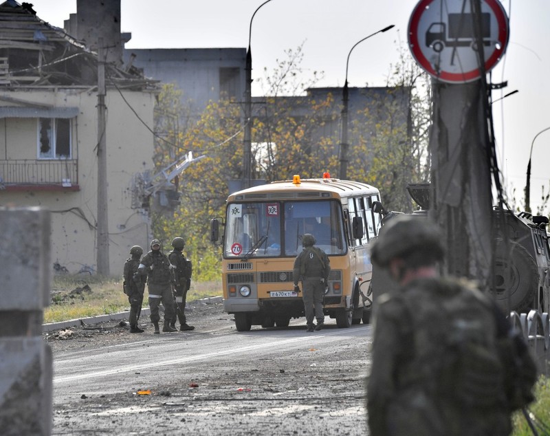 Război în Ucraina, ziua 72 | Rusia revendică zeci de atacuri cu rachete asupra Ucrainei. Noi încercări de evacuare a civililor din Azovstal