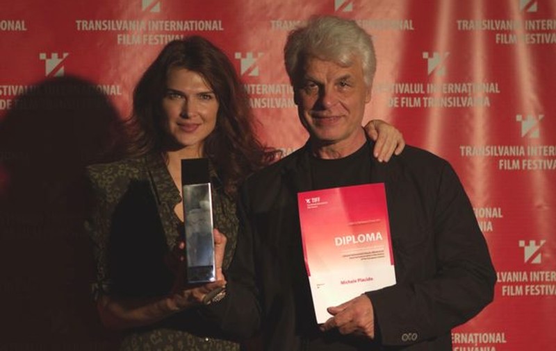 Michele Placido, premiat de Monica Bîrlădeanu: "Mi-am dat seama că încă sunt frumos" 