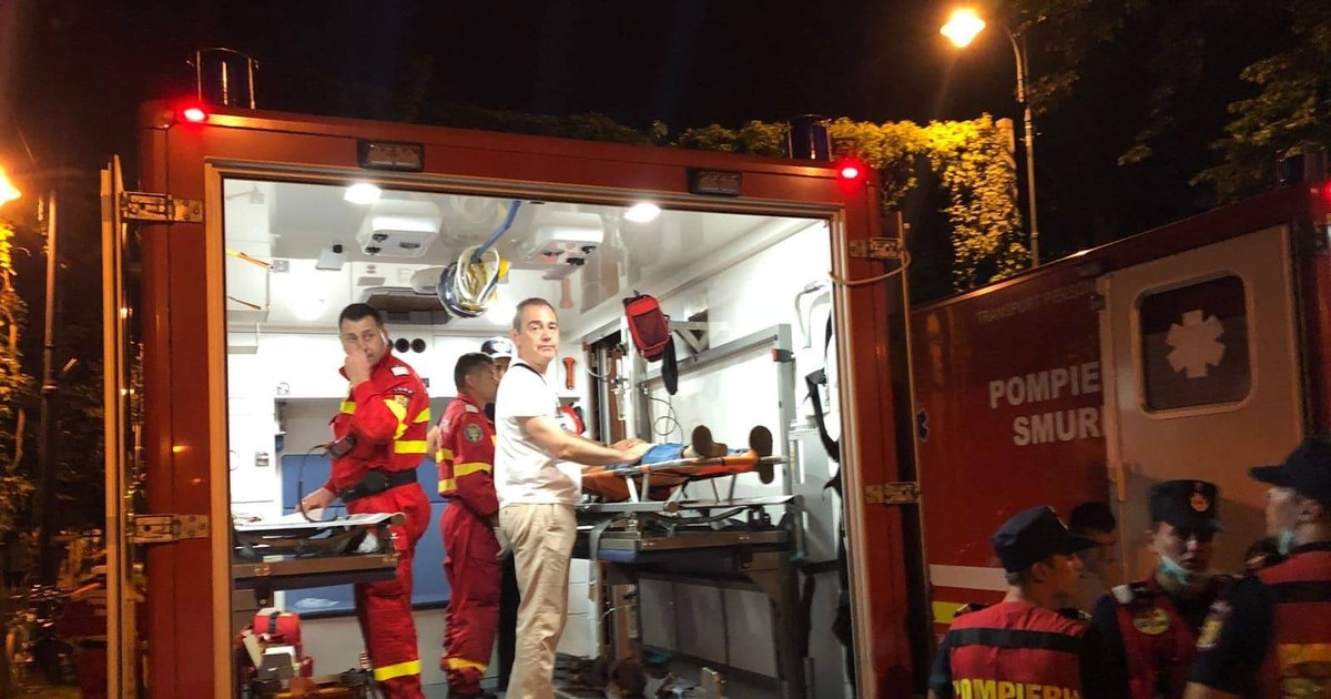 Fiica senatorului USR Vlad Alexandrescu a fost rănită în timpul protestelor din Piața Victoriei. A leșinat în fața Muzeului Antipa