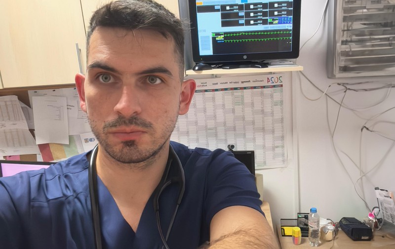 Experiențele unui tânăr medic din Covasna, „stațiunea inimii”: „Se fumează de la vârste tot mai fragede, obezitatea este tot mai frecventă”