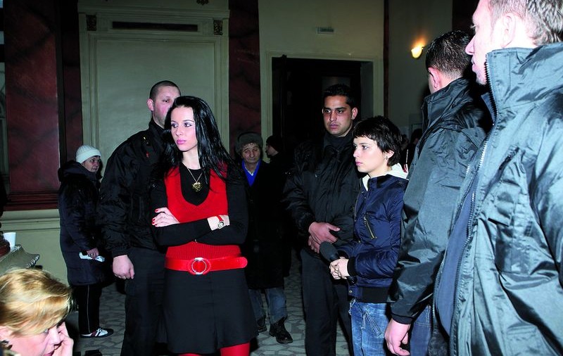 Magda Ciumac, păzită la divorţ de bodyguarzi